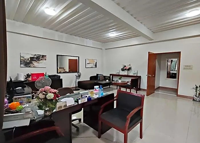 La Belladoza Near Naia T1 Airport 2*